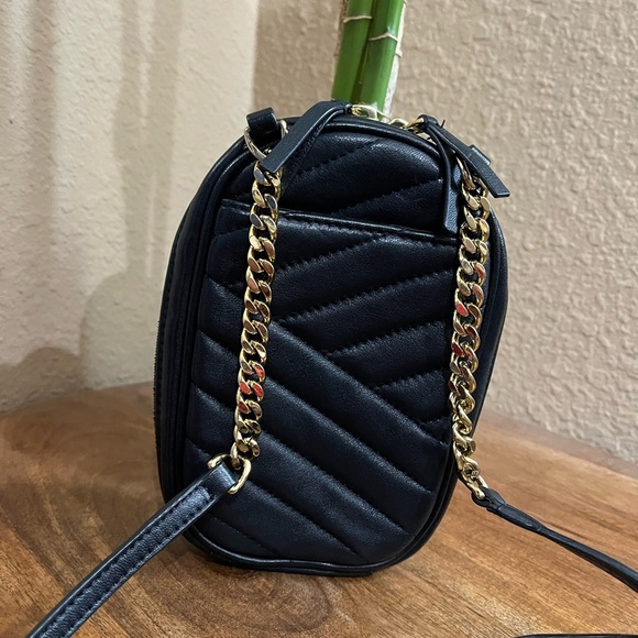 TORY BURCH KIRA QUILTED CROSSBODY BAG - Picture 2 of 11